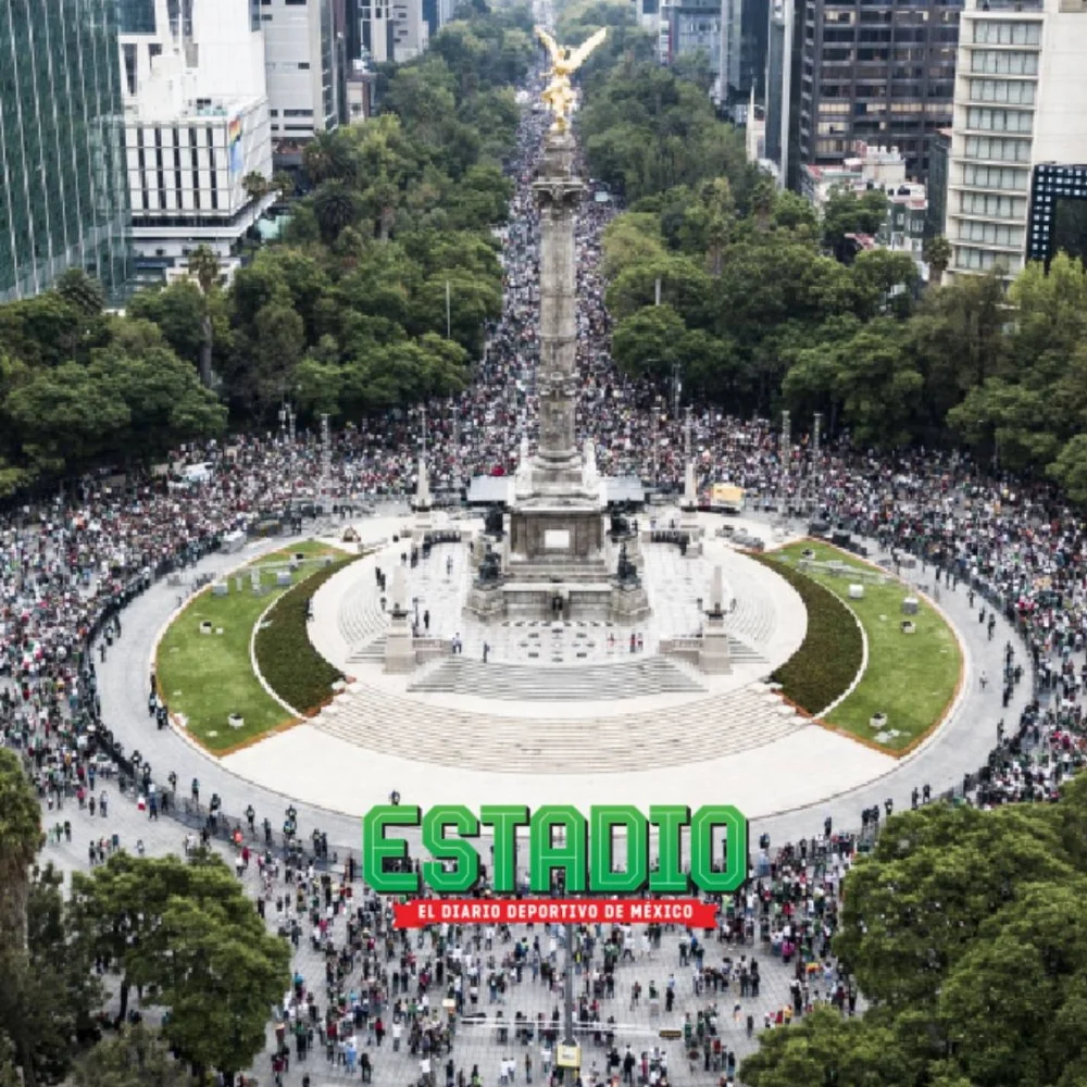Tarde de fiesta en el Ángel de la Independencia